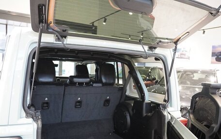 Jeep Wrangler, 2023 год, 7 450 000 рублей, 11 фотография