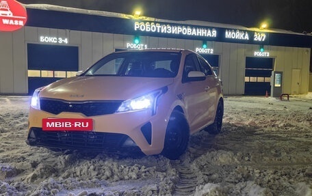 KIA Rio IV, 2021 год, 1 300 000 рублей, 2 фотография