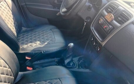 Renault Logan II, 2015 год, 700 000 рублей, 7 фотография