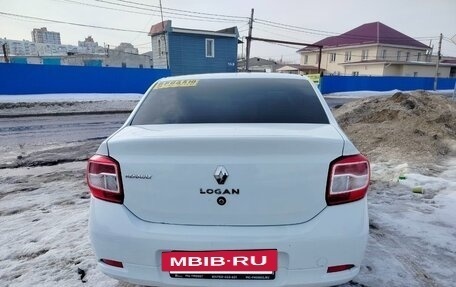 Renault Logan II, 2015 год, 700 000 рублей, 2 фотография