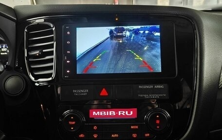 Mitsubishi Outlander III рестайлинг 3, 2018 год, 1 690 000 рублей, 14 фотография