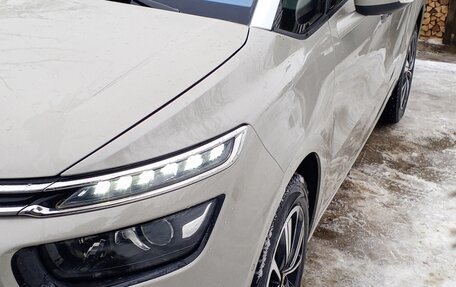 Citroen C4 Picasso II рестайлинг, 2017 год, 1 670 000 рублей, 8 фотография