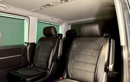 Volkswagen Multivan T6 рестайлинг, 2018 год, 3 990 000 рублей, 9 фотография