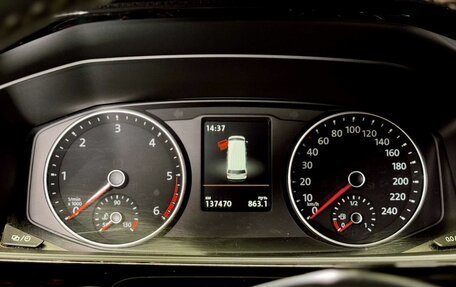 Volkswagen Multivan T6 рестайлинг, 2018 год, 3 990 000 рублей, 17 фотография