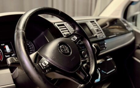 Volkswagen Multivan T6 рестайлинг, 2018 год, 3 990 000 рублей, 22 фотография