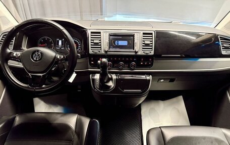 Volkswagen Multivan T6 рестайлинг, 2018 год, 3 990 000 рублей, 15 фотография