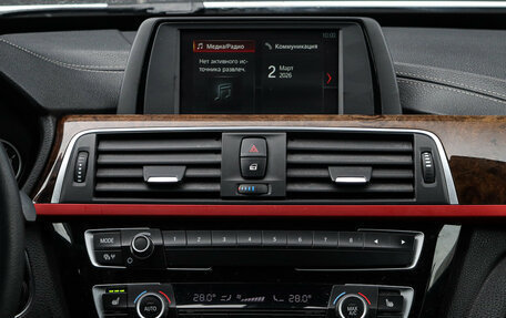 BMW 3 серия, 2018 год, 2 660 000 рублей, 13 фотография