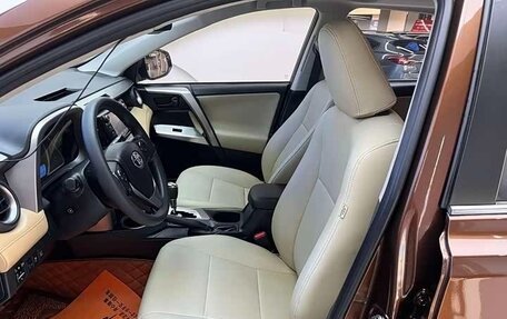 Toyota RAV4, 2019 год, 1 793 000 рублей, 13 фотография