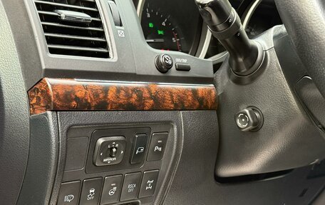 Toyota Land Cruiser 200, 2012 год, 4 600 000 рублей, 21 фотография