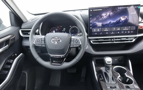 Toyota Highlander, 2025 год, 5 900 000 рублей, 10 фотография