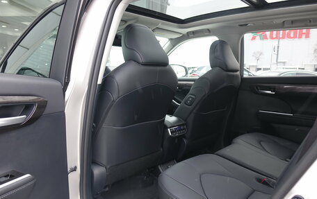 Toyota Highlander, 2025 год, 5 900 000 рублей, 17 фотография