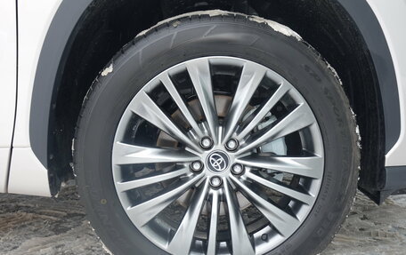 Toyota Highlander, 2025 год, 5 900 000 рублей, 27 фотография