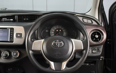 Toyota Vitz, 2016 год, 990 000 рублей, 11 фотография