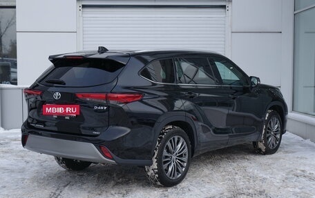 Toyota Highlander, 2025 год, 5 850 000 рублей, 2 фотография