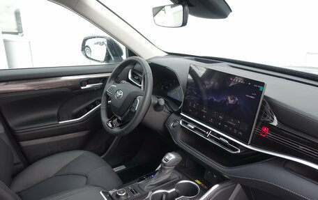 Toyota Highlander, 2025 год, 5 850 000 рублей, 20 фотография