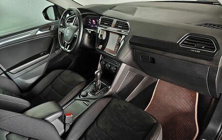 Volkswagen Tiguan II, 2019 год, 3 047 000 рублей, 10 фотография