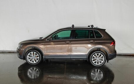 Volkswagen Tiguan II, 2019 год, 3 047 000 рублей, 8 фотография