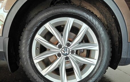 Volkswagen Tiguan II, 2019 год, 3 047 000 рублей, 18 фотография