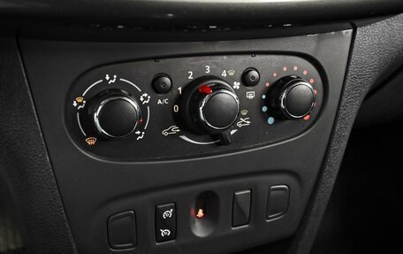 Renault Sandero II рестайлинг, 2017 год, 898 000 рублей, 14 фотография