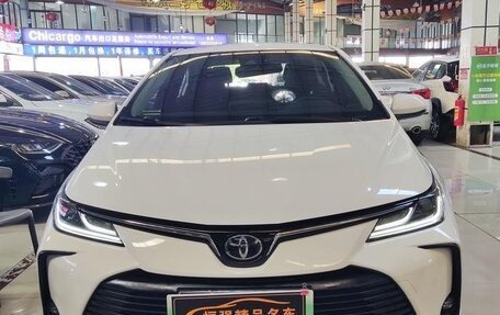 Toyota Corolla, 2022 год, 1 350 000 рублей, 2 фотография