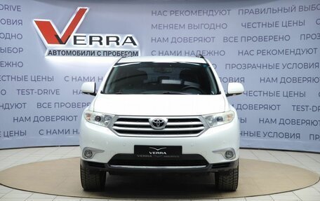 Toyota Highlander III, 2012 год, 2 090 000 рублей, 2 фотография