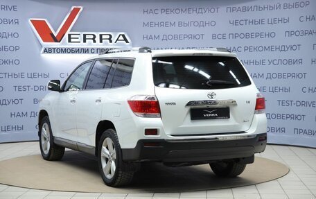 Toyota Highlander III, 2012 год, 2 090 000 рублей, 7 фотография