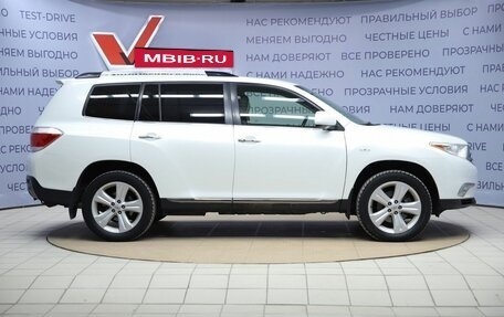 Toyota Highlander III, 2012 год, 2 090 000 рублей, 4 фотография