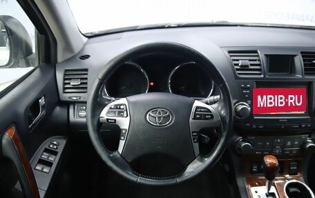 Toyota Highlander III, 2012 год, 2 090 000 рублей, 14 фотография