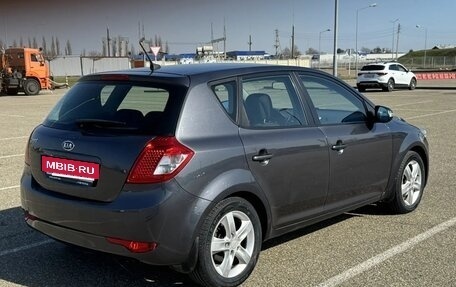 KIA cee'd I рестайлинг, 2011 год, 800 000 рублей, 2 фотография