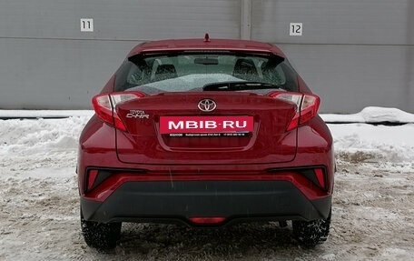 Toyota C-HR I рестайлинг, 2019 год, 2 349 000 рублей, 6 фотография
