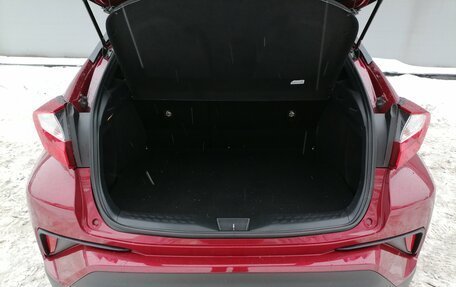 Toyota C-HR I рестайлинг, 2019 год, 2 349 000 рублей, 17 фотография