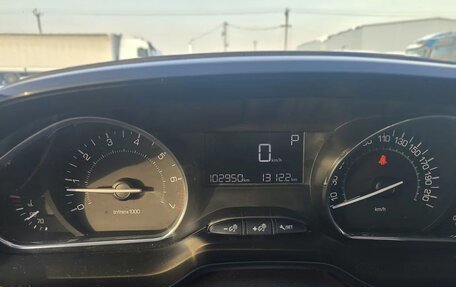 Peugeot 2008 II, 2014 год, 870 000 рублей, 11 фотография