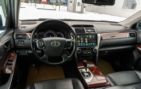 Toyota Camry, 2014 год, 1 750 000 рублей, 6 фотография