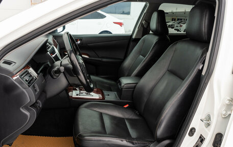 Toyota Camry, 2014 год, 1 750 000 рублей, 10 фотография