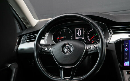 Volkswagen Passat B8 рестайлинг, 2018 год, 1 590 000 рублей, 12 фотография