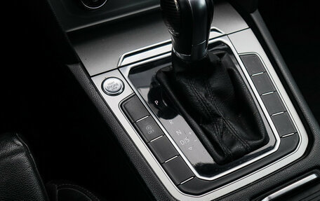 Volkswagen Passat B8 рестайлинг, 2018 год, 1 590 000 рублей, 18 фотография