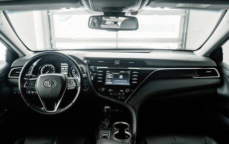 Toyota Camry, 2020 год, 2 799 000 рублей, 11 фотография