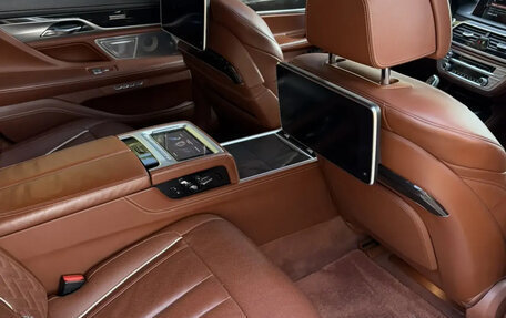 BMW 7 серия, 2017 год, 3 600 000 рублей, 12 фотография