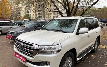 Toyota Land Cruiser 200, 2020 год, 9 700 000 рублей, 2 фотография