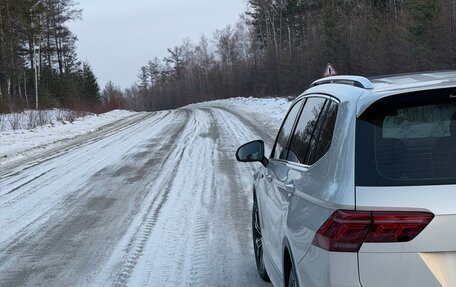 Volkswagen Tiguan II, 2021 год, 4 190 000 рублей, 4 фотография