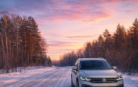 Volkswagen Tiguan II, 2021 год, 4 190 000 рублей, 3 фотография