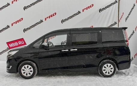 Toyota Noah III, 2019 год, 2 580 000 рублей, 7 фотография