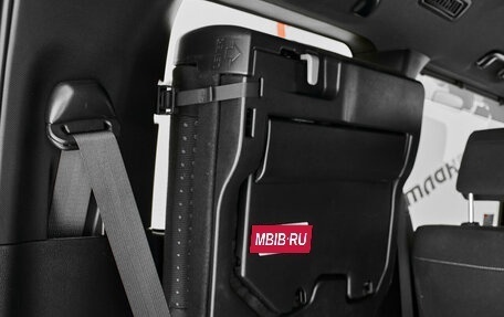 Toyota Noah III, 2019 год, 2 580 000 рублей, 9 фотография