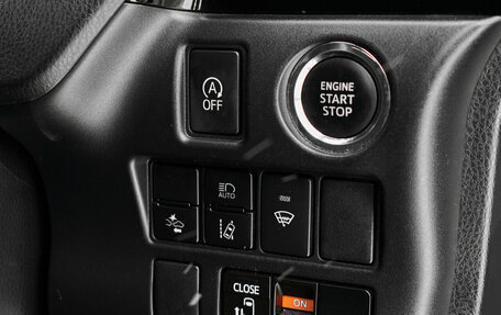 Toyota Noah III, 2019 год, 2 580 000 рублей, 23 фотография