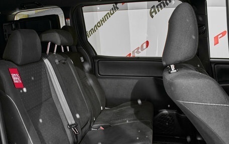 Toyota Noah III, 2019 год, 2 580 000 рублей, 27 фотография