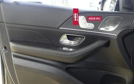 Mercedes-Benz GLS, 2024 год, 13 490 000 рублей, 3 фотография