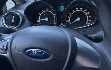 Ford Fiesta, 2016 год, 850 000 рублей, 4 фотография