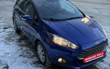 Ford Fiesta, 2016 год, 850 000 рублей, 2 фотография