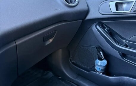 Ford Fiesta, 2016 год, 850 000 рублей, 8 фотография