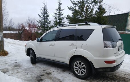 Mitsubishi Outlander III рестайлинг 3, 2010 год, 760 000 рублей, 5 фотография